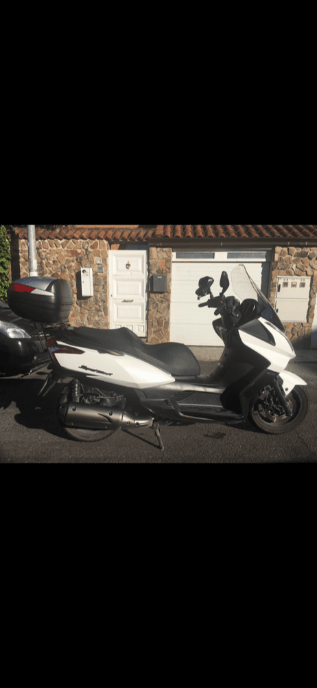 Moto KYMCO SUPER DINK 125I de segunda mano del año 2015 en Madrid