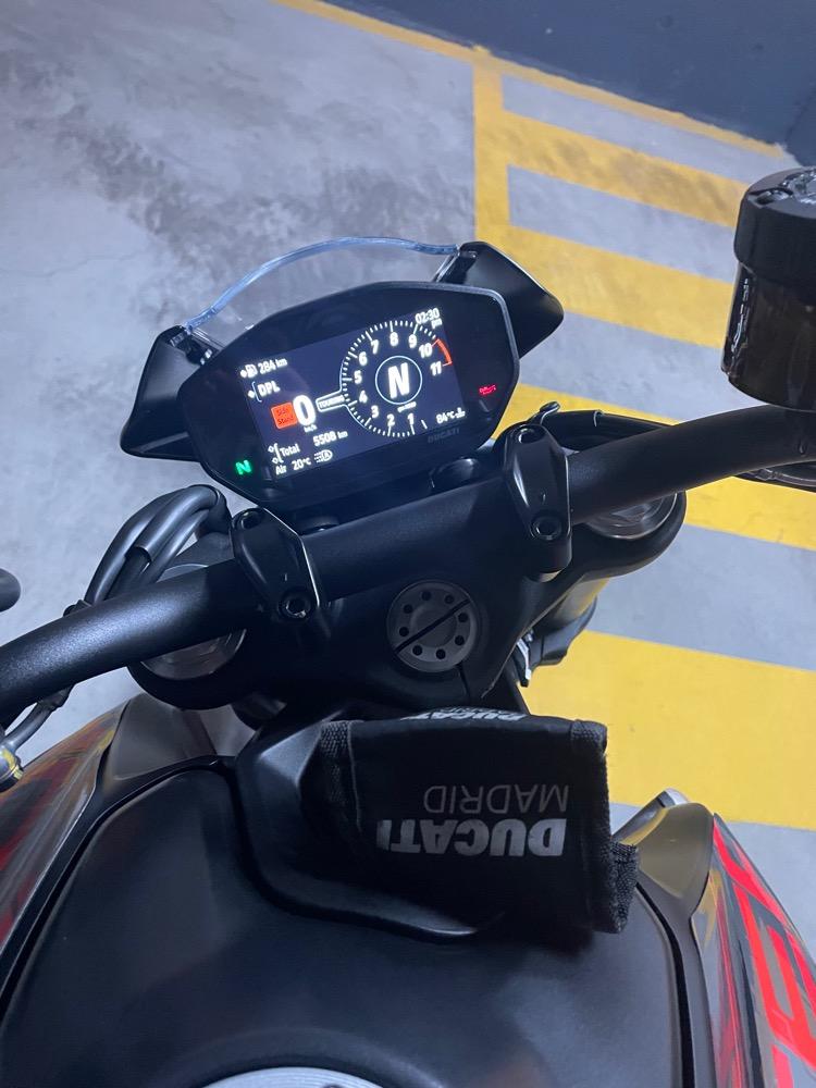 Moto DUCATI MONSTER 900 de segunda mano del año 2021 en Madrid