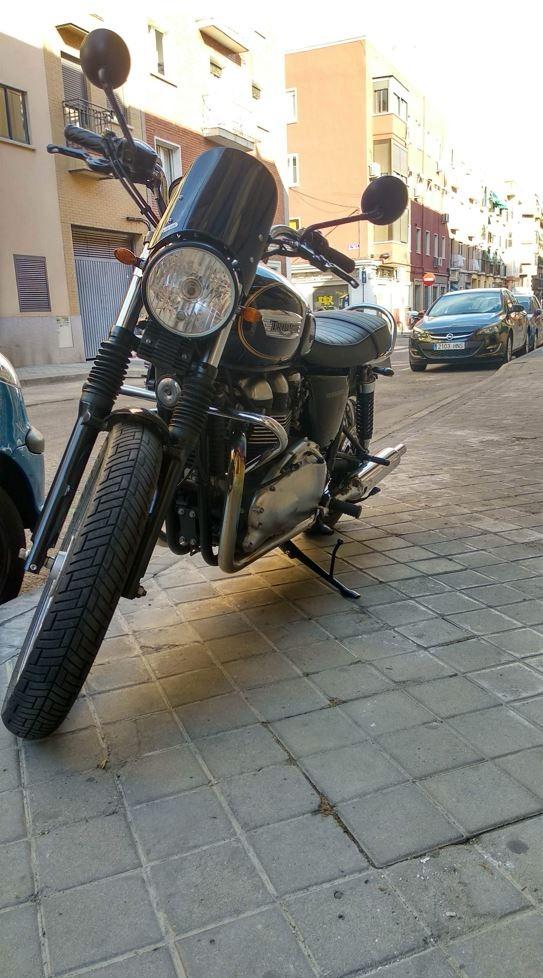 Moto TRIUMPH BONNEVILLE T100 ESPECIAL EDITION MERIDEN de segunda mano del año 2014 en Barcelona