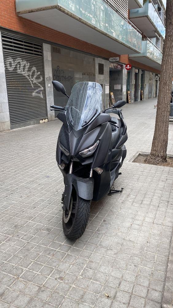 Moto YAMAHA X MAX 300 de seguna mano del año 2018 en Barcelona