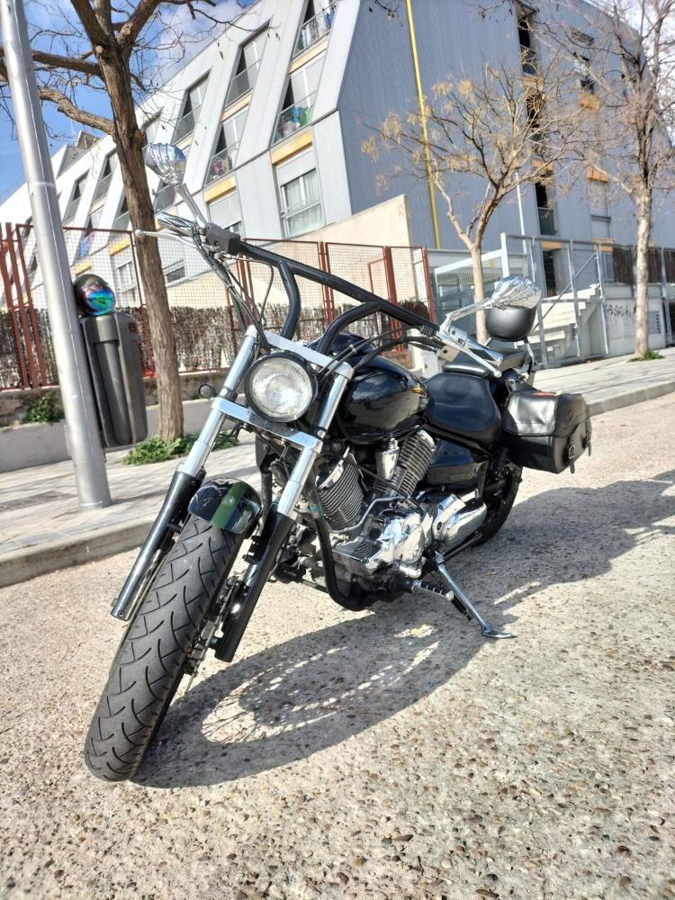Moto YAMAHA XVS 1100 DRAG STAR de segunda mano del año 2003 en Madrid