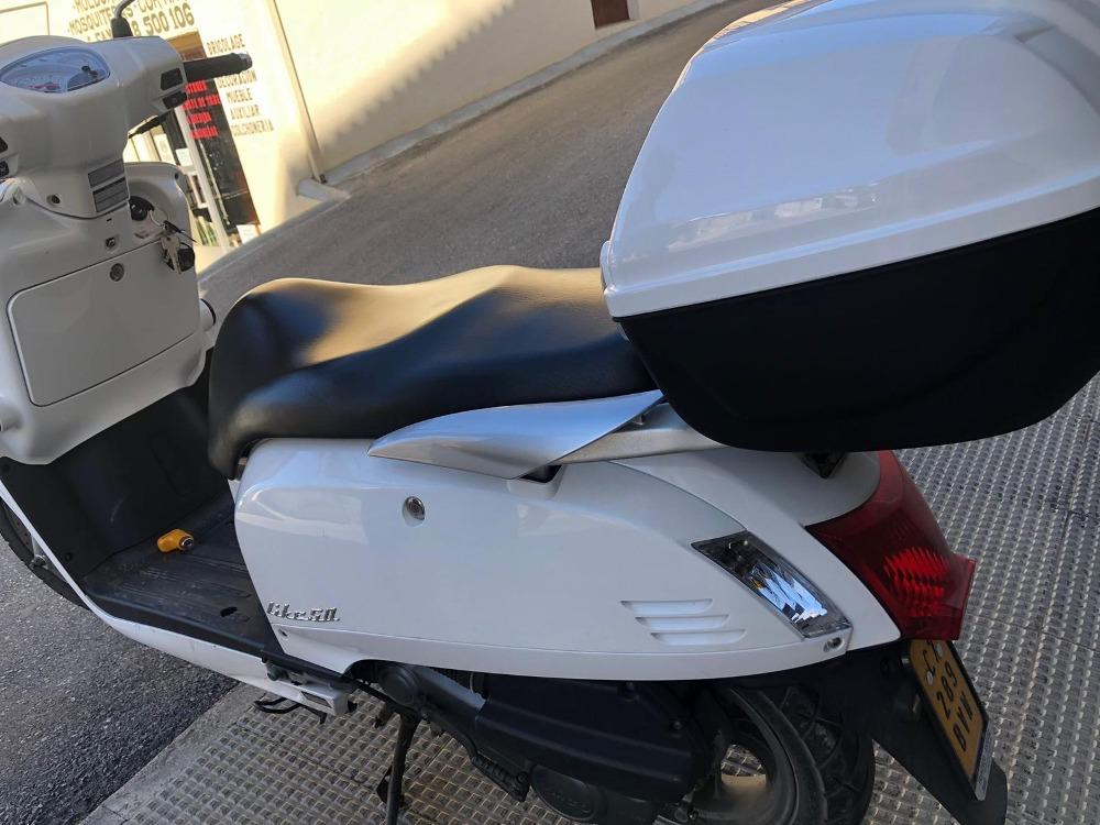 Moto KYMCO LIKE 50 de segunda mano del año 2017 en Granada