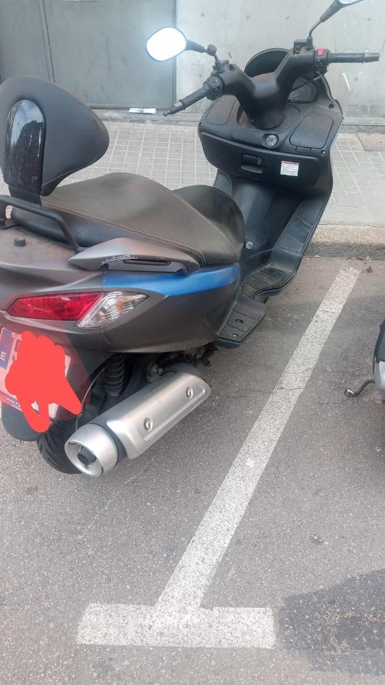 Moto SUZUKI BURGMAN 200 de segunda mano del año 2014 en Barcelona