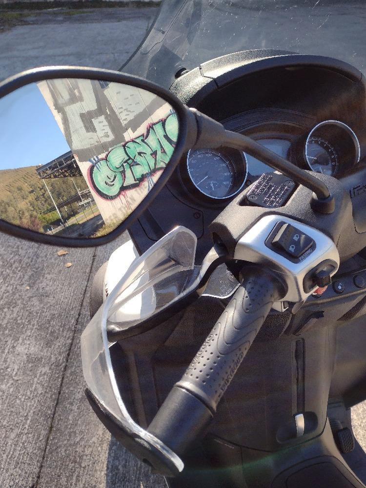 Moto PIAGGIO MP3 350 de segunda mano del año 2019 en Álava