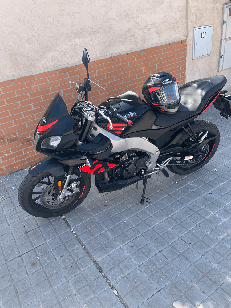 Moto APRILIA TUONO 125 de seguna mano del año 2019 en Madrid