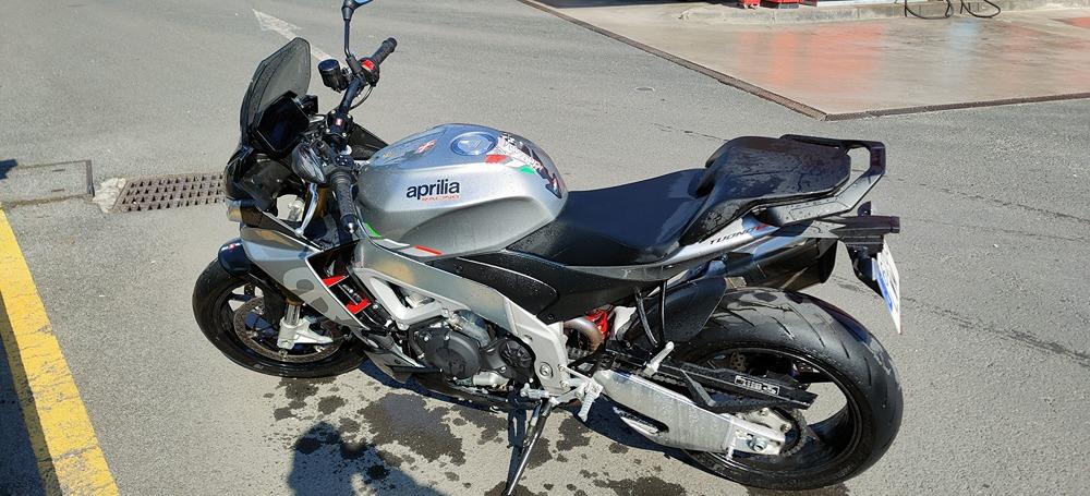 Moto APRILIA TUONO V4 1100 de segunda mano del año 2022 en Bizkaia