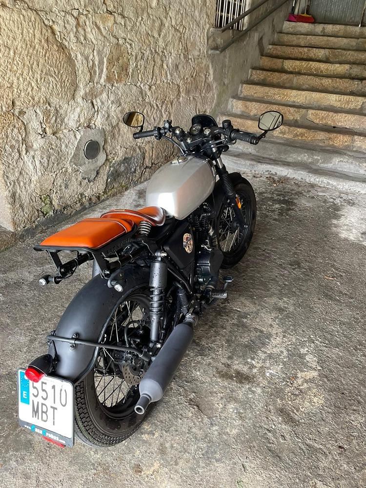 Moto BRIXTON RAYBURN 125 de seguna mano del año 2022 en Pontevedra