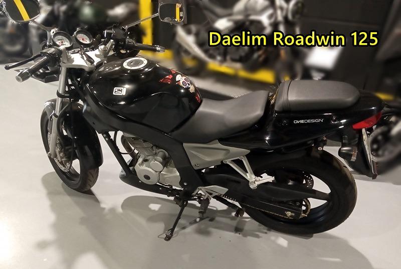 Moto DAELIM ROADWIN 125 de segunda mano del año 2009 en Granada