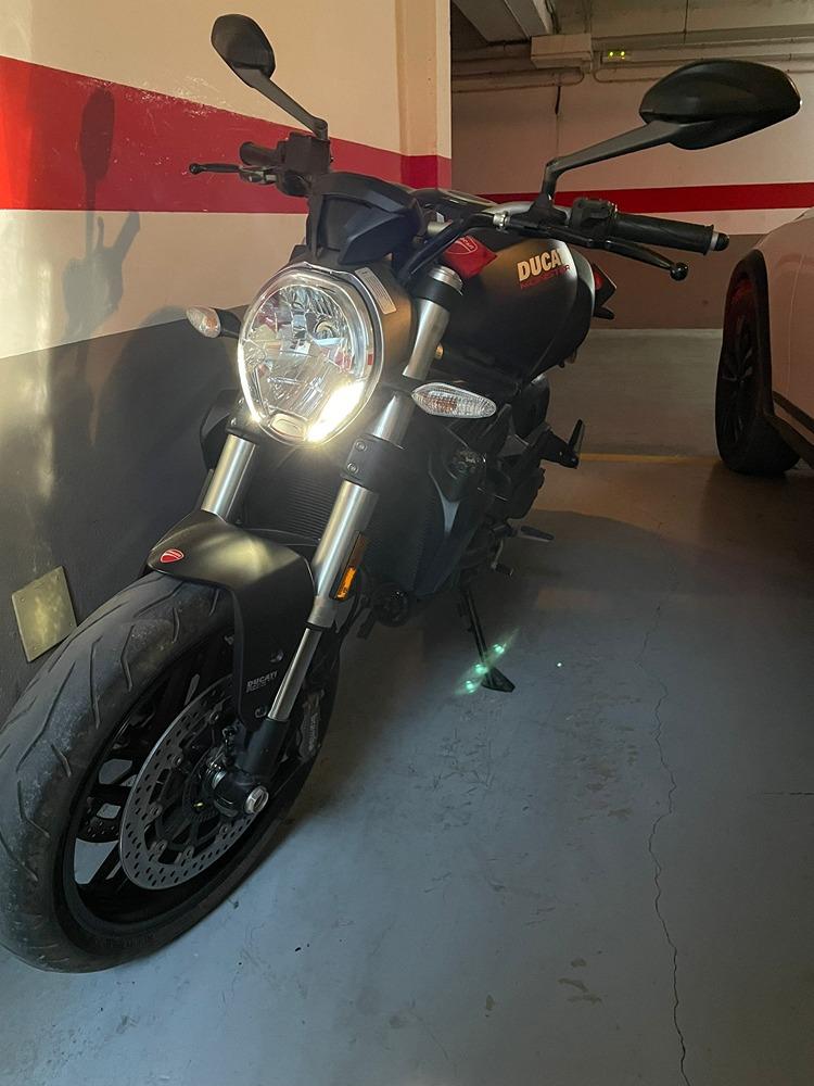 Moto DUCATI MONSTER 821 Dark de segunda mano del año 2017 en Valencia