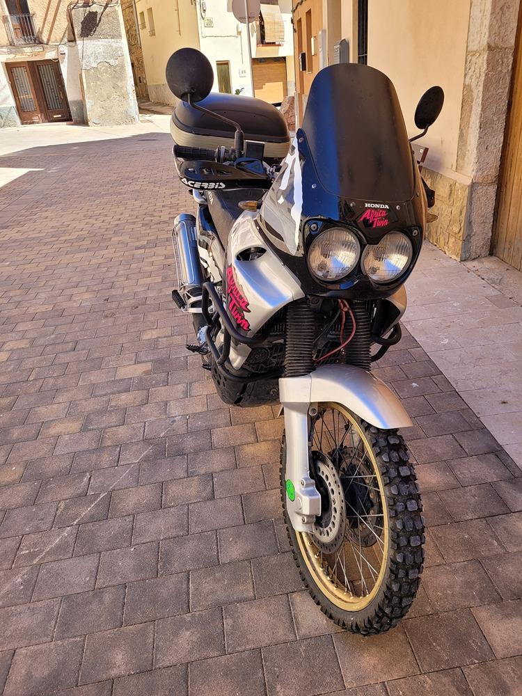Moto HONDA AFRICA TWIN 750 de segunda mano del año 1995 en Tarragona
