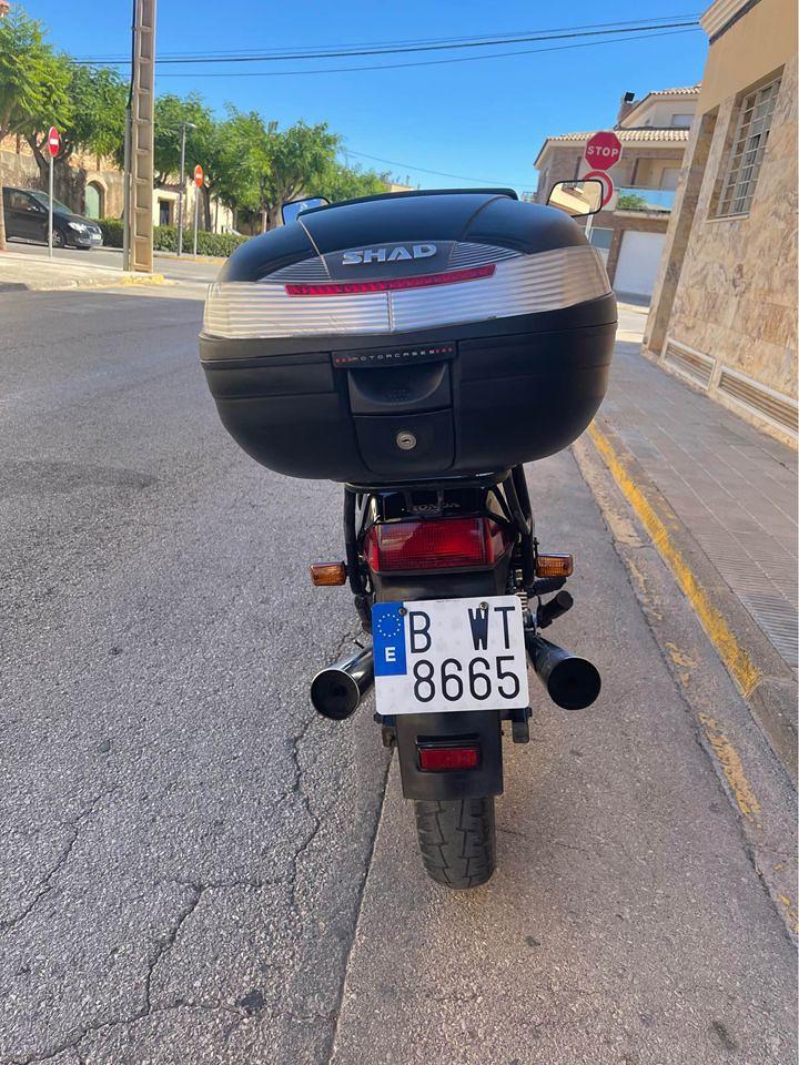 Moto HONDA CB 250 TWO FIFTY de segunda mano del año 2000 en Tarragona