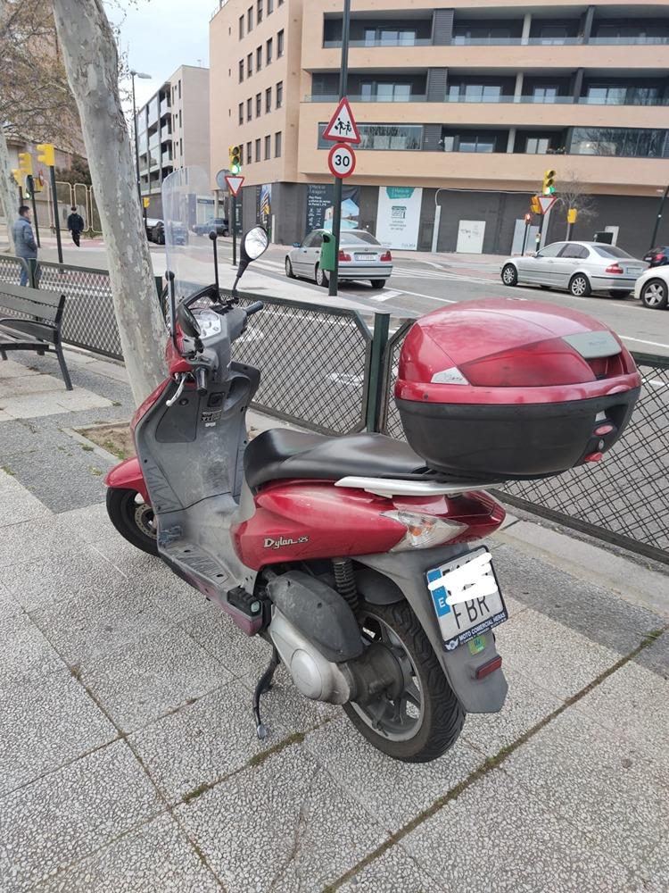 Moto HONDA DYLAN 125 de segunda mano del año 2015 en Zaragoza
