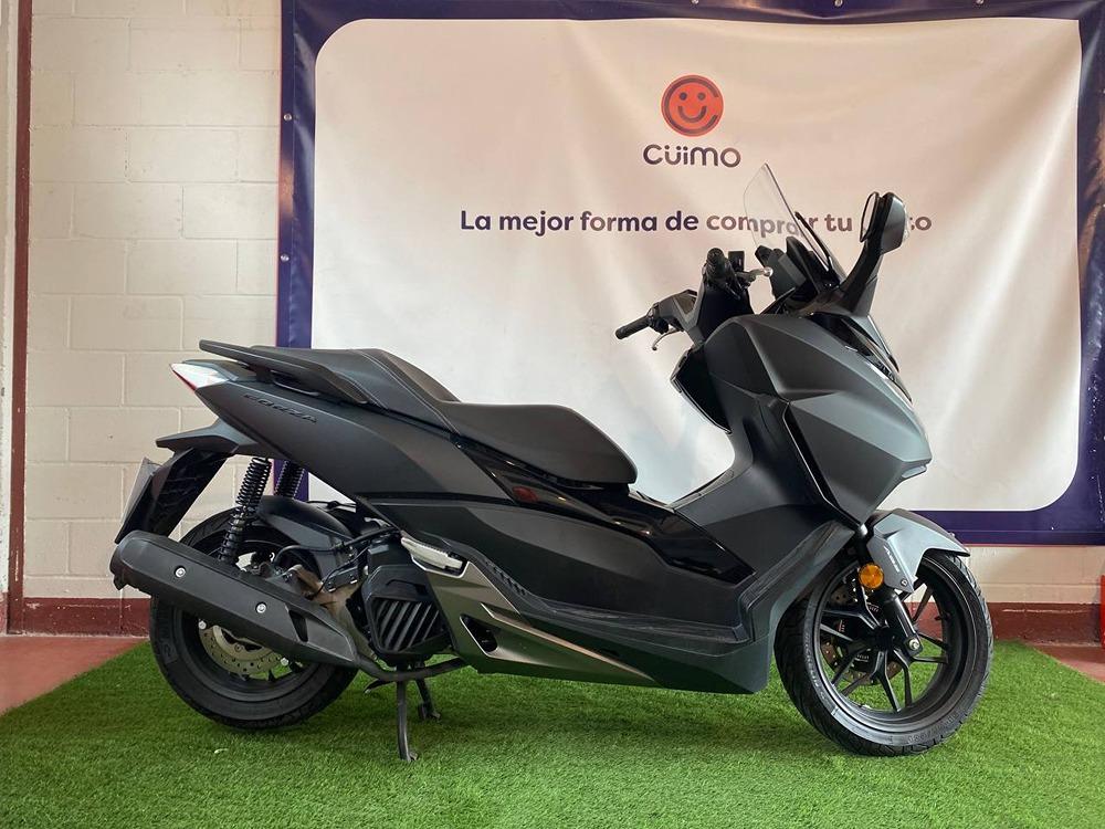 Moto HONDA FORZA 125 de segunda mano del año 2018 en Madrid