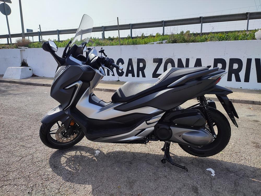 Moto HONDA FORZA 300 de segunda mano del año 2019 en Valencia