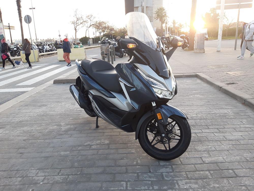 Moto HONDA FORZA 300 de segunda mano del año 2020 en Barcelona