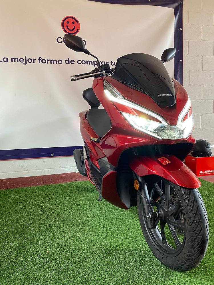 Moto HONDA PCX 125 de segunda mano del año 2018 en Madrid