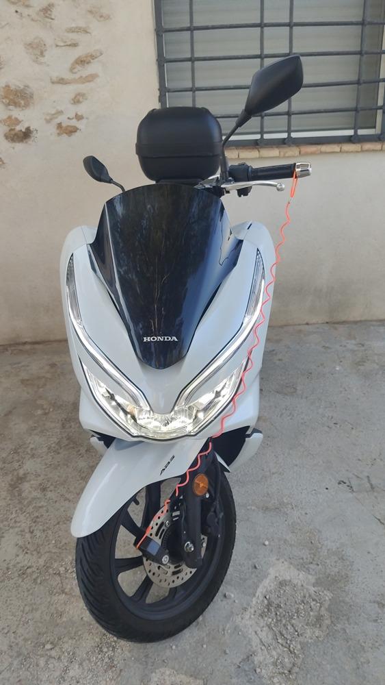 Moto HONDA PCX 125 de segunda mano del año 2020 en Alicante