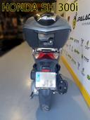 Moto HONDA SCOOPY SH300I ABS TOP BOX de segunda mano del año 2016 en Granada