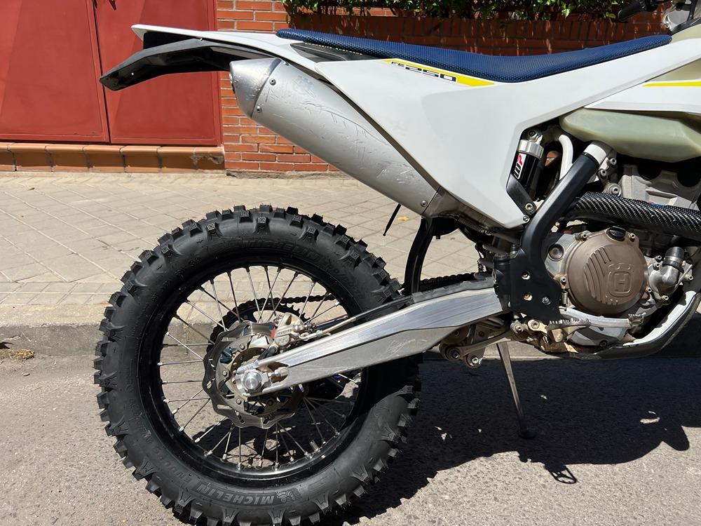 Moto HUSQVARNA FE 250 de segunda mano del año 2019 en Madrid