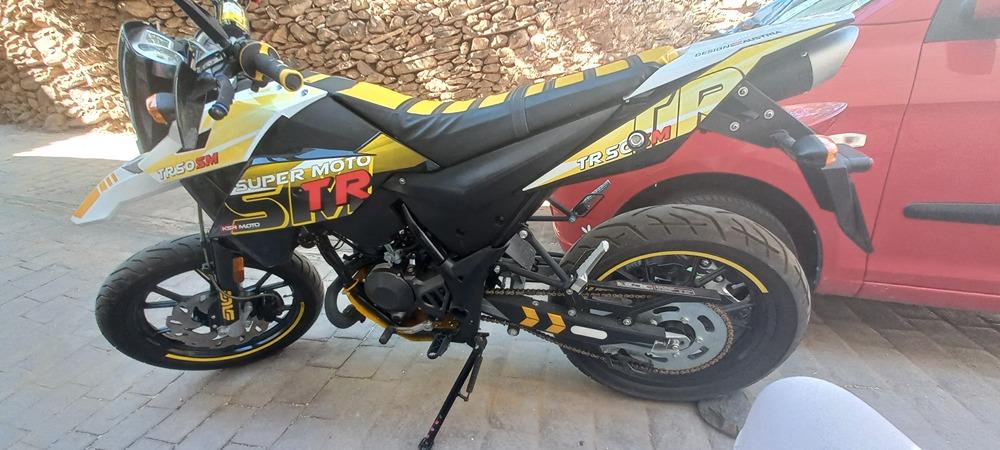 Moto KSR MOTO TR 50 SM de segunda mano del año 2021 en Granada