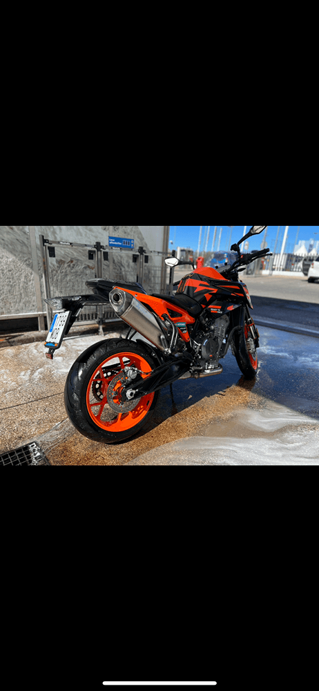 Moto KTM 890 DUKE de seguna mano del año 2022 en Madrid
