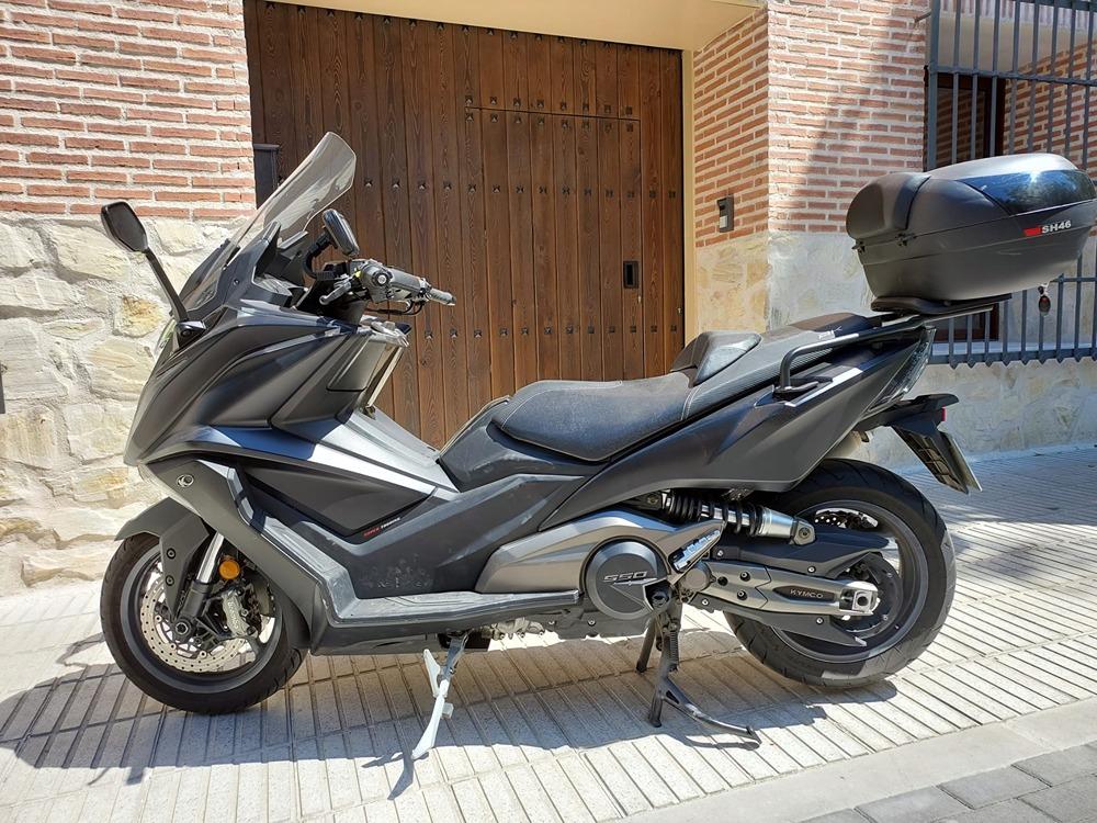 Moto KYMCO AK 550 de segunda mano del año 2018 en Madrid