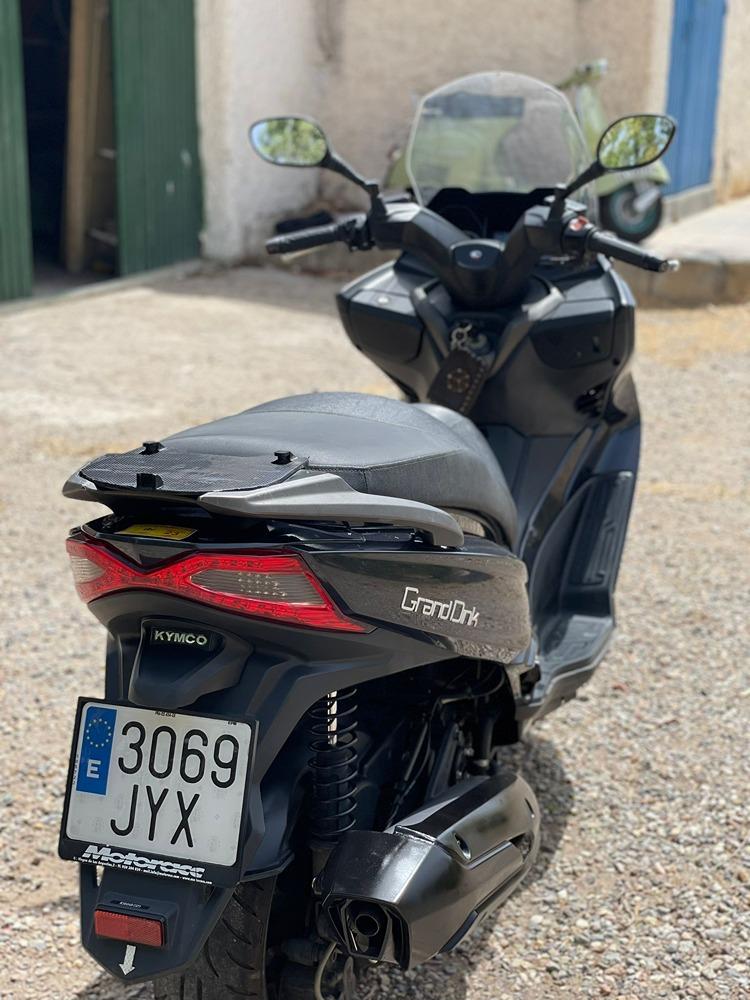 Moto KYMCO GRAND DINK 300 de segunda mano del año 2017 en Almería