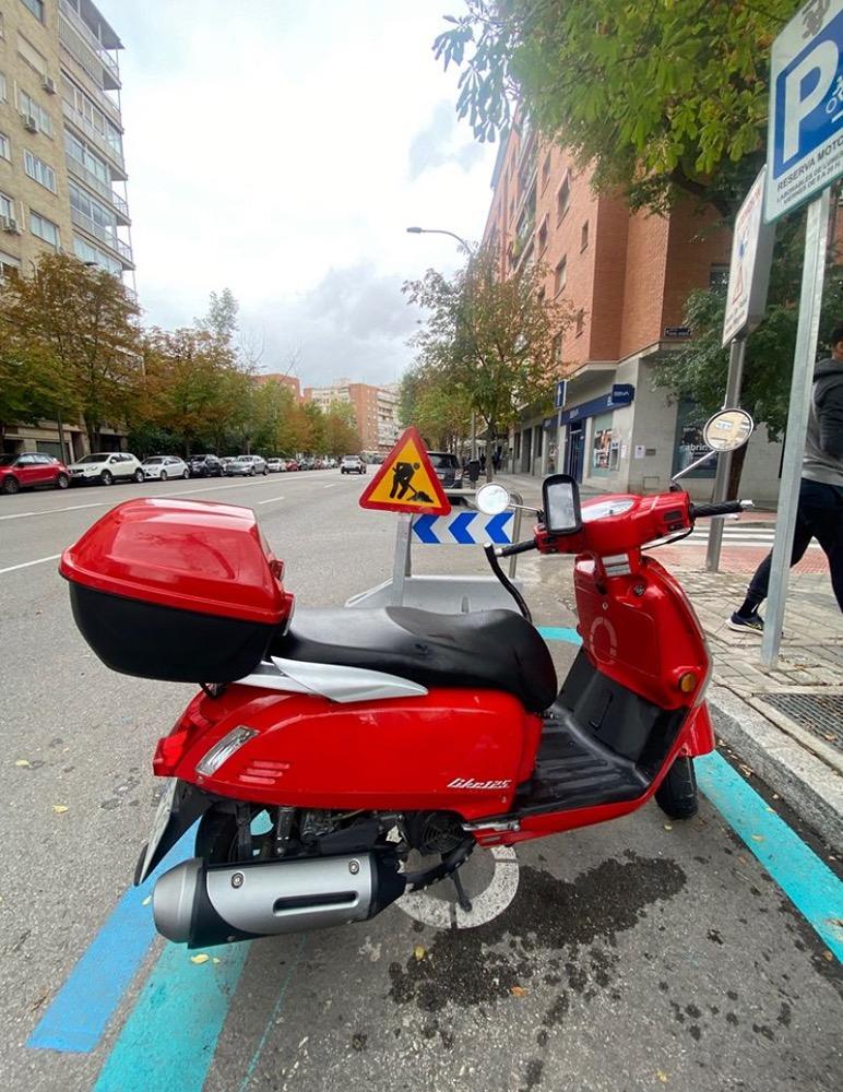 Moto KYMCO LIKE 125 de seguna mano del año 2016 en Madrid