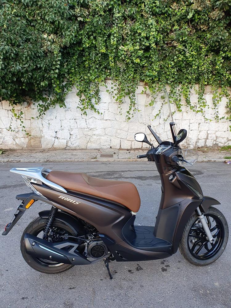 Moto KYMCO PEOPLE S 125 de segunda mano del año 2021 en Madrid