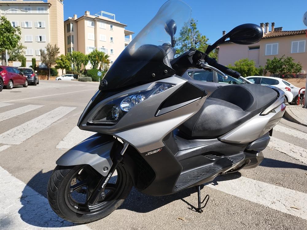 Moto KYMCO SUPER DINK 300 I ABS de seguna mano del año 2014 en Islas Baleares