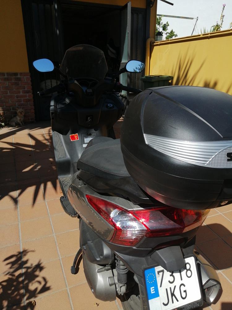 Moto KYMCO SUPER DINK 300I ABS de segunda mano del año 2015 en Sevilla