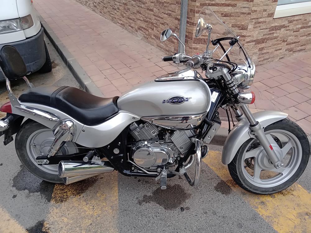 Moto KYMCO VENOX 250 de segunda mano del año 2005 en Murcia