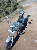 Moto KYMCO VENOX 250 de segunda mano del año 2003 en Segovia