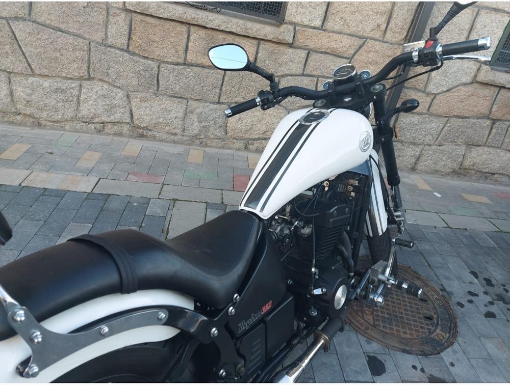 Moto LEONART DAYTONA 350I de segunda mano del año 2016 en Madrid