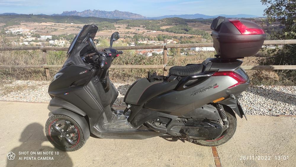Moto PEUGEOT METROPOLIS 400 RS de seguna mano del año 2019 en Barcelona