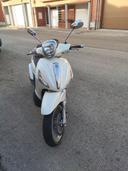 Moto PIAGGIO BEVERLY 125 IE de segunda mano del año 2013 en Girona