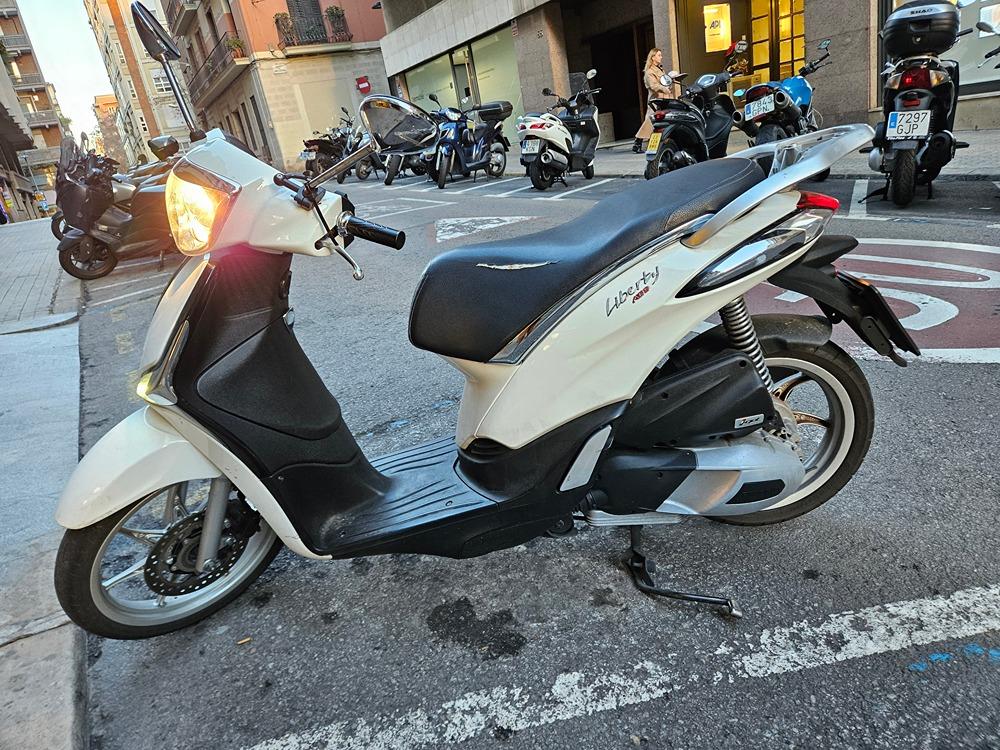 Moto PIAGGIO LIBERTY 125 de seguna mano del año 2019 en Barcelona