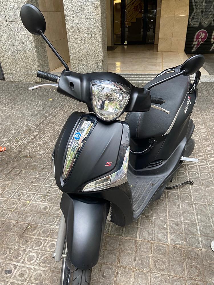 Moto PIAGGIO LIBERTY S 50 4T de segunda mano del año 2020 en Barcelona