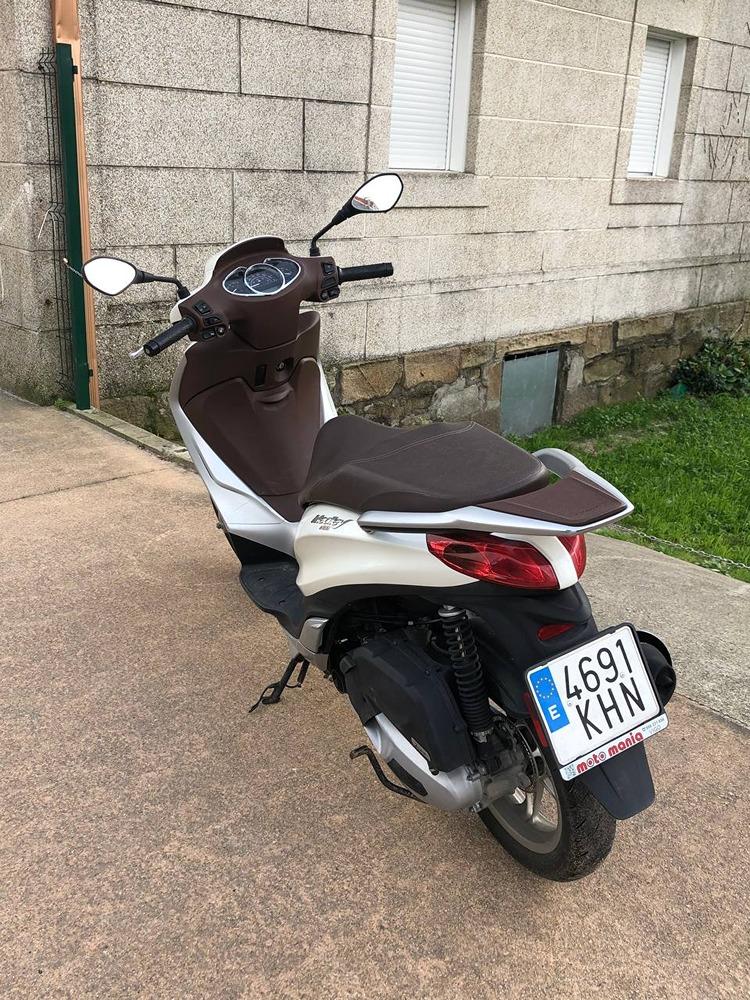Moto PIAGGIO MEDLEY 125 de seguna mano del año 2018 en Pontevedra