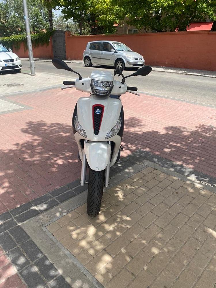 Moto PIAGGIO MEDLEY 125 S de seguna mano del año 2020 en Madrid