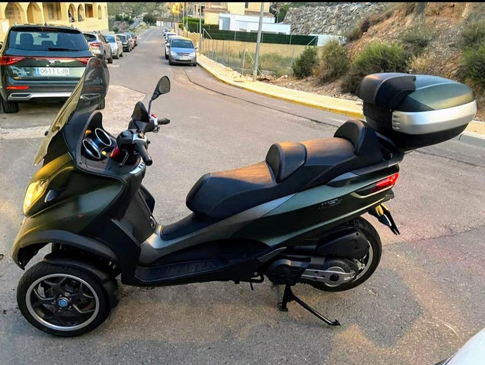 Moto PIAGGIO MP3 500 SPORT de segunda mano del año 2017 en Sevilla