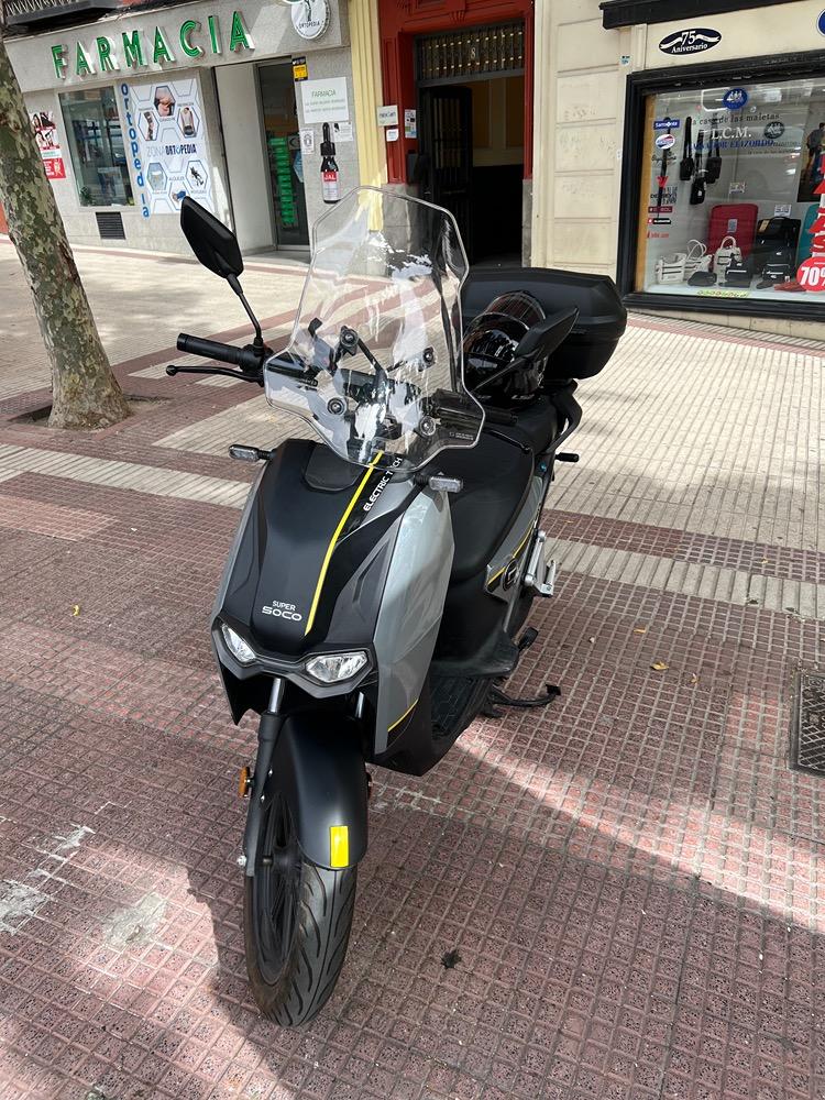 Moto SUPER SOCO CPX de seguna mano del año 2021 en Madrid