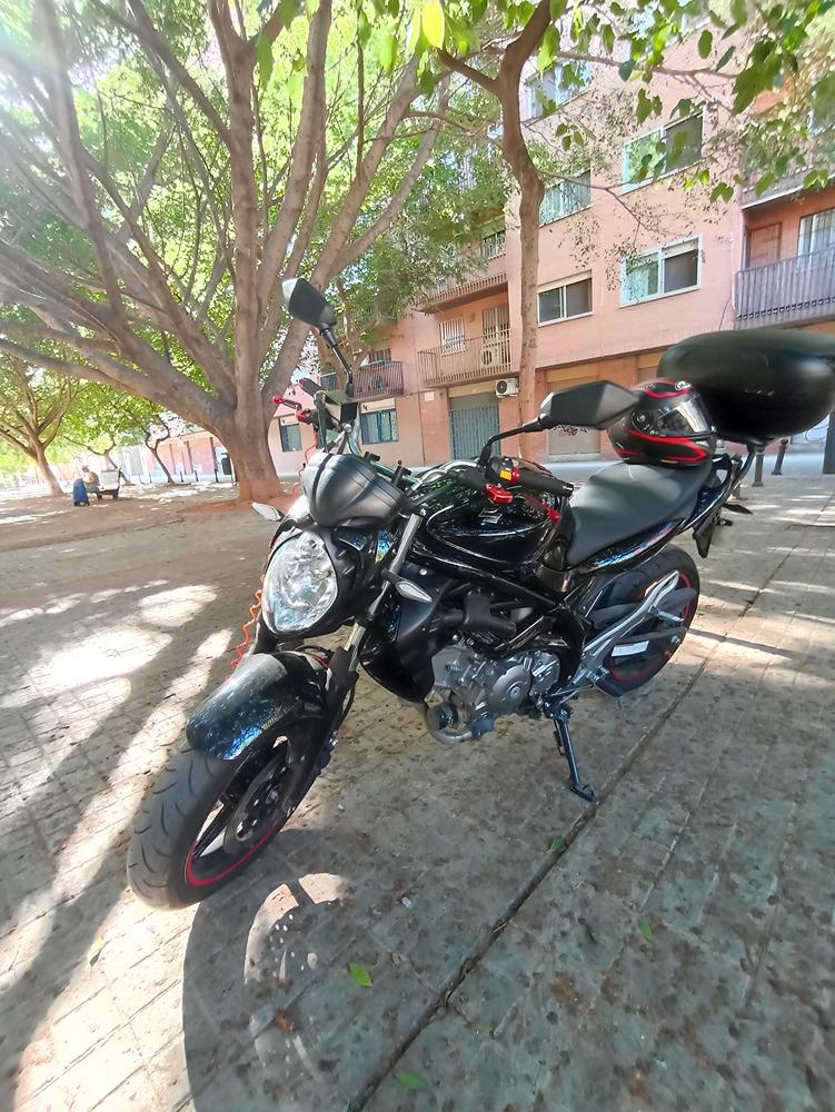 Moto SUZUKI GLADIUS 650 de segunda mano del año 2014 en Valencia