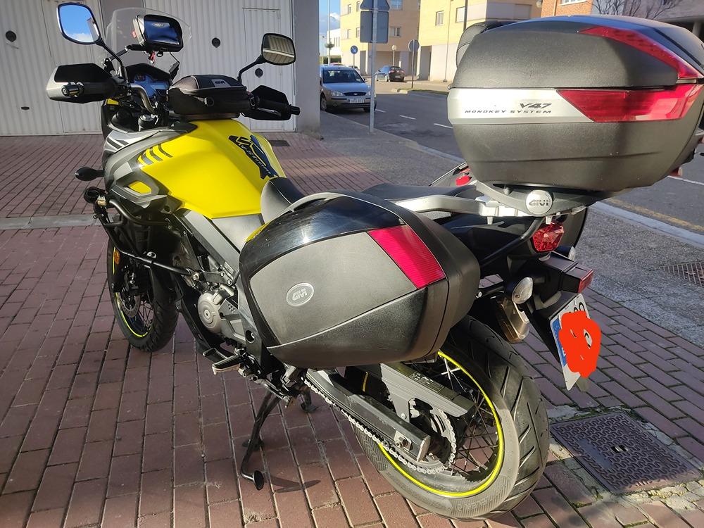Moto SUZUKI V-STROM 650 XT ABS de segunda mano del año 2018 en Navarra