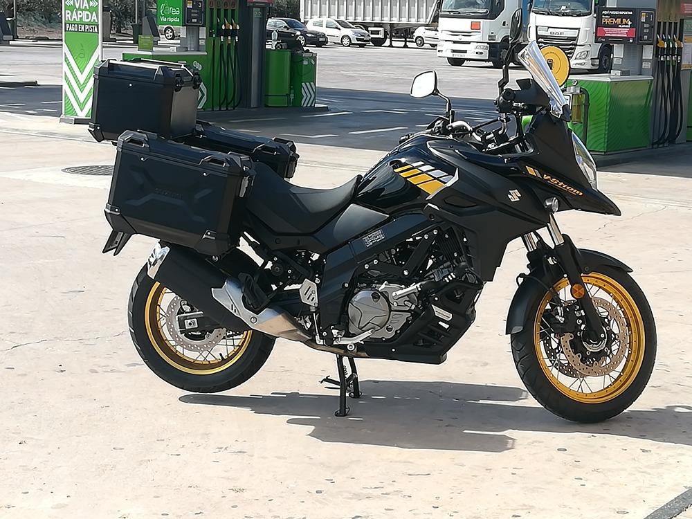 Moto SUZUKI V-STROM 650 XT ABS de segunda mano del año 2020 en Castellón