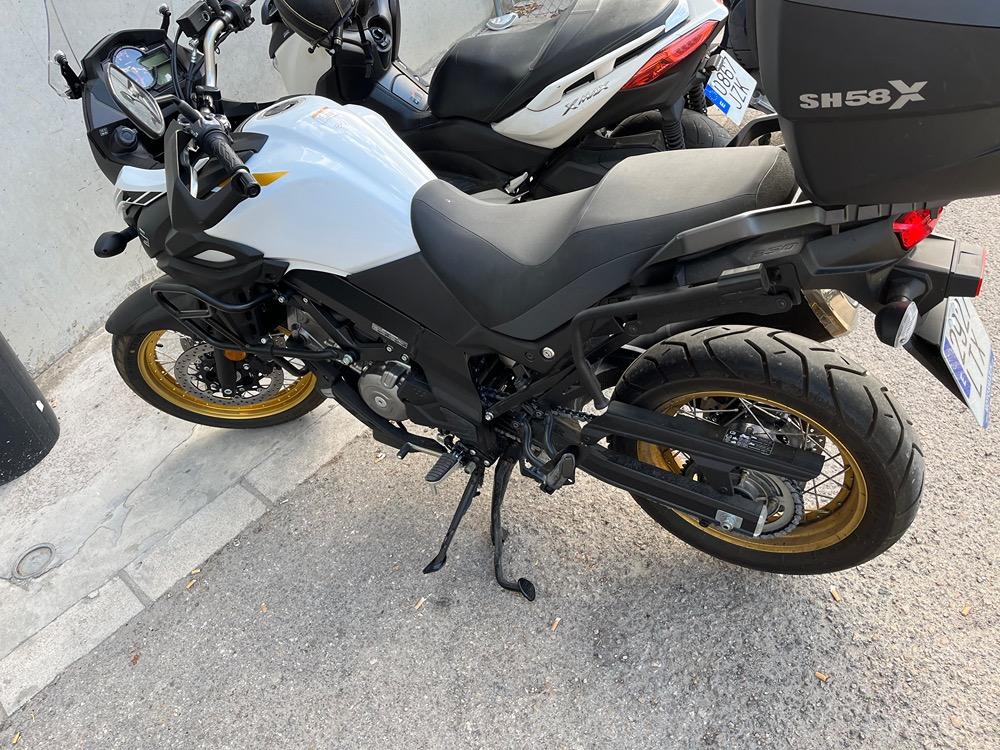 Moto SUZUKI V-STROM 650 XT ABS de segunda mano del año 2021 en Albacete
