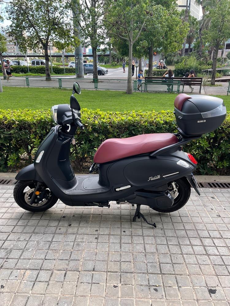Moto SYM FIDDLE 125 de segunda mano del año 2021 en Barcelona