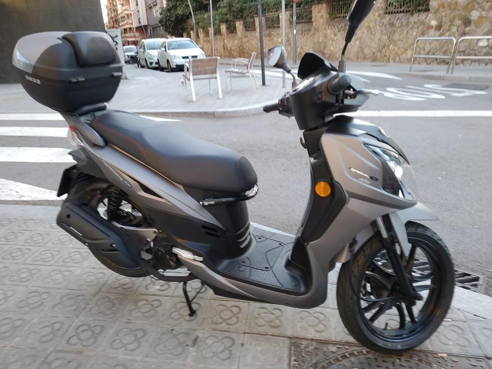 Moto SYM SYMPHONY 125 SR de seguna mano del año 2020 en Madrid