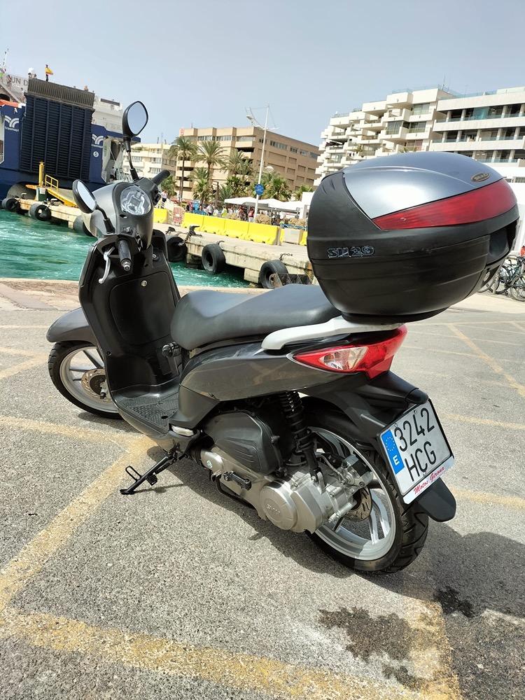 Moto SYM SYMPHONY ST LC 125 de seguna mano del año 2011 en Islas Baleares