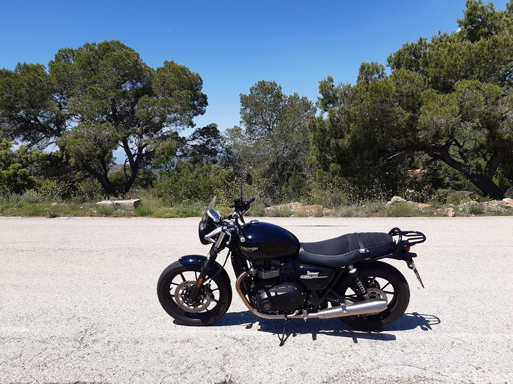 Moto TRIUMPH STREET TWIN de segunda mano del año 2019 en Valencia